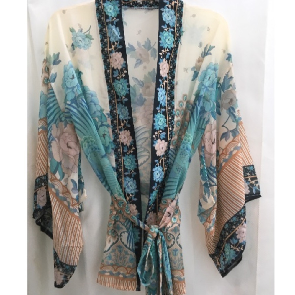 Cloud Dancer Short KIMONO Beach Wrap Coverup - Picture 5 of 6